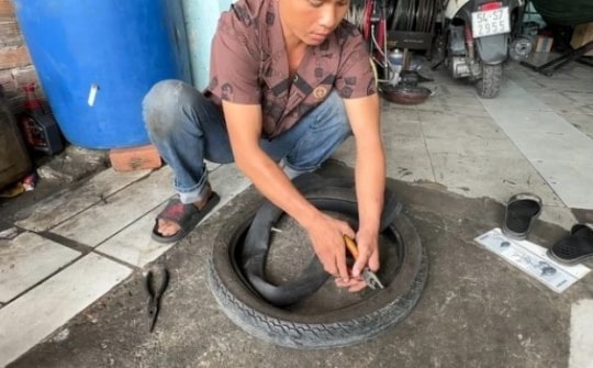 Vụ phá xe trên Quốc lộ: Công an TP Thủ Đức tìm người bị hại bị tiệm dưới chân cầu vượt Gò Dưa phá xe