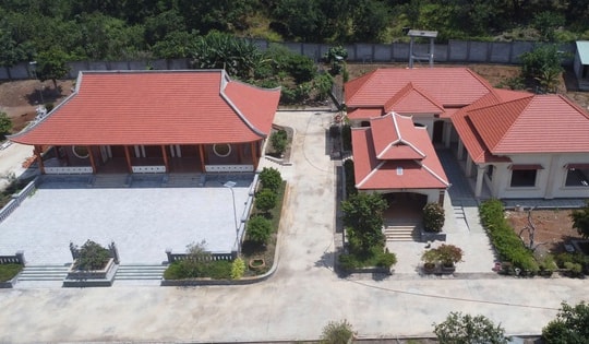 Vợ một phó chủ tịch thị xã ở Bình Phước xây "biệt phủ" sai phép