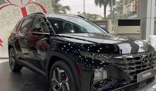 Giá lăn bánh Hyundai Tucson mới nhất giảm kỷ lục, Mazda CX-5 và Honda CR-V sợ thua doanh số