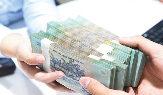 Lý do ngân hàng 'dốc tiền' cho vay bất động sản