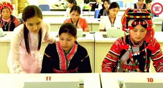 Người dân tộc thiểu số cao tuổi đã hoàn thành chương trình tiểu học có thể học tiếp trung học không?