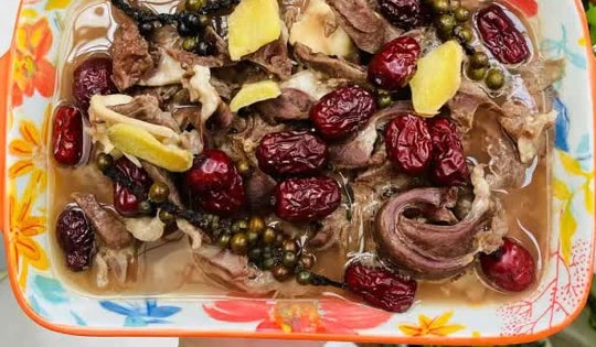 Cách làm tim heo hấp táo đỏ bổ dưỡng