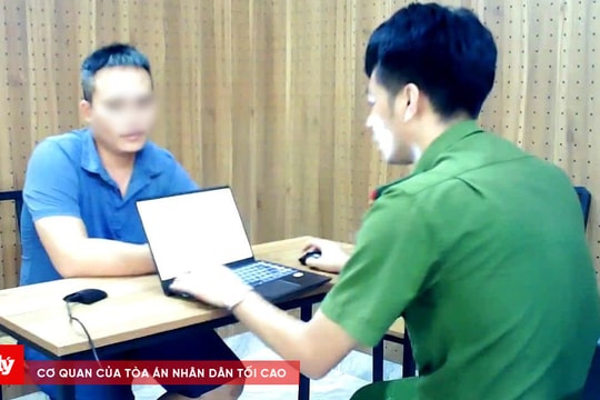 Lao xe ô tô vào lực lượng Công an khi bị kiểm tra