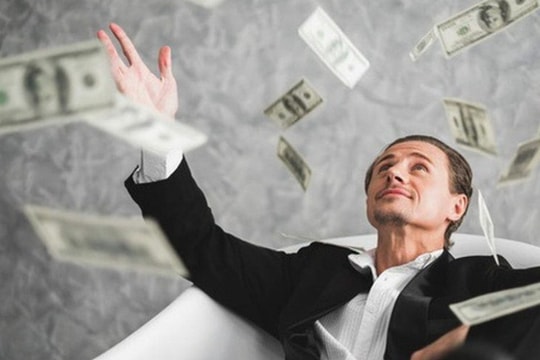 Tỷ phú Việt từng ước trở thành giáo viên, sau theo kinh doanh, giờ giàu "nứt đố đổ vách"