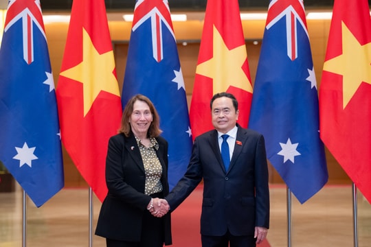 Chủ tịch Quốc hội Trần Thanh Mẫn chủ trì Lễ đón chính thức Chủ tịch Thượng viện Australia Sue Lines