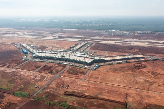 Hơn 1 năm sau ‘trận chiến’ 35.000 tỷ, nhà ga hành khách sân bay Long Thành chính thức cất nóc