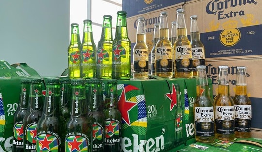 Cận cảnh gần 3.000 chai bia Heineken, Corona giả mạo, người tiêu dùng rất khó nhận diện