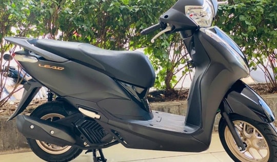 Cận cảnh xe LEAD 2025 có phanh ABS xịn ngang SH Mode về đại lý giá bao nhiêu mà khiến dân tình xôn xao?