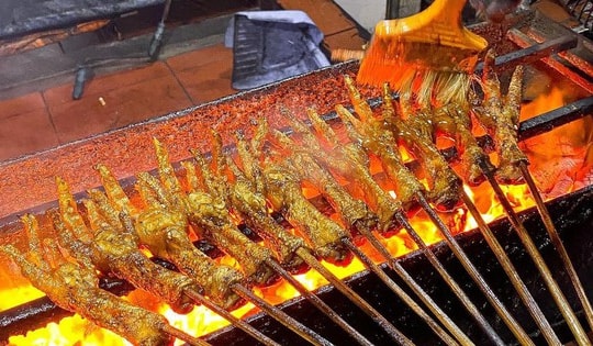 5 phố ẩm thực 'một món' ngon nức tiếng ở Hà Nội, bước chân ra đường là có đồ ăn