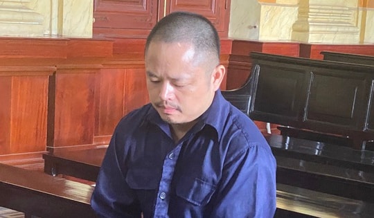 Trả giá vì mua hơn 200 triệu hàng hiệu từ thẻ tín dụng nhặt được