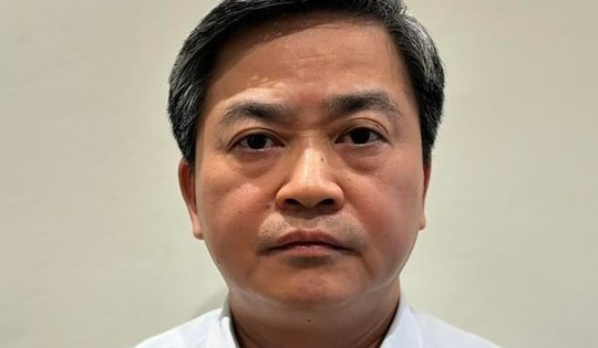 Cựu Bí thư Tỉnh ủy Bến Tre Lê Đức Thọ nhận hối lộ hàng chục tỉ đồng, được tặng xe Mercedes S450