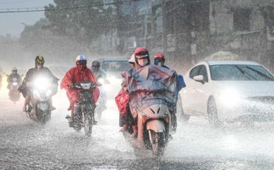 TPHCM mưa lớn bất chợt tầm trưa đến chiều tối dịp nghỉ lễ Quốc khánh 2/9