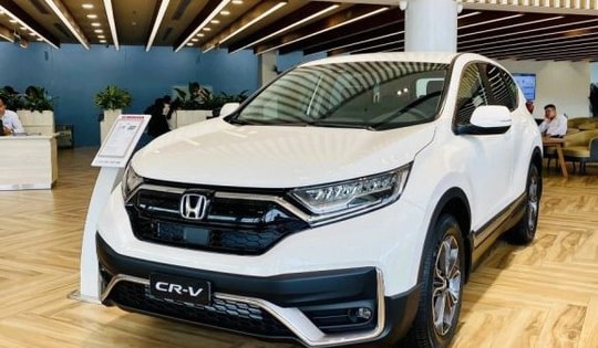 Giá lăn bánh Honda CR-V mới nhất giảm giá cực rẻ lại kèm ưu đãi sốc, Mazda CX-5 dễ bị soán ngôi doanh số