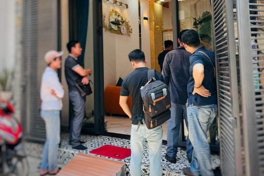 Bán nhà Hà Nội thời "sốt nóng": Căn nhà trong ngõ gần 7 tỷ rao bán chưa đầy 1 ngày đã có khách đặt cọc