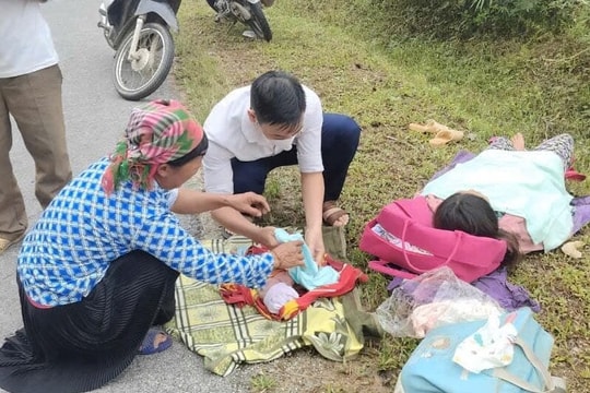 Điều dưỡng đỡ đẻ cho sản phụ chuyển dạ ngay trên đường đèo