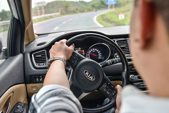 Đề xuất tăng thời hạn giấy khám sức khỏe lái xe lên 12 tháng