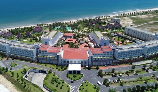 Hàng chục người tụ tập đòi căn hộ tại dự án 2.100 tỉ đồng ở Hội An