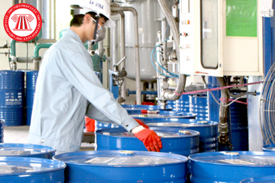 Phối trộn hóa chất có phải là sản xuất hóa chất không? Nếu phối trộn hóa chất bảng 3 thì phải xin giấy phép gì không?