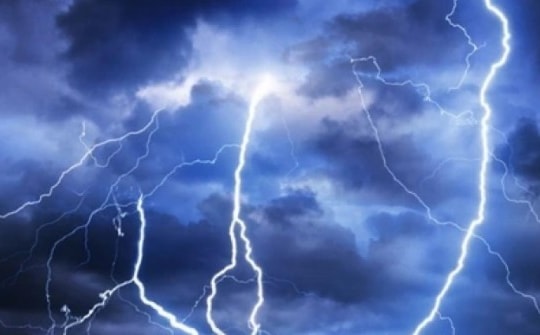 Miền Bắc mưa to, hơn 1.000 cú sét đánh mỗi giờ