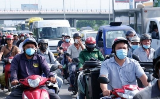 Ngày đầu kỳ nghỉ 2/9: Nhà ga, bến xe đông đúc, sân bay Tân Sơn Nhất thông thoáng bất ngờ