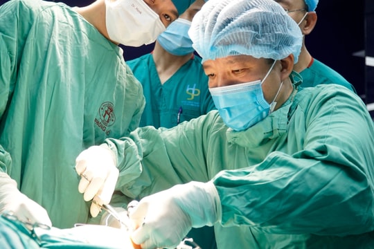 Đoạn video 30 giây và ca mổ cứu sống hàng trăm bệnh nhi