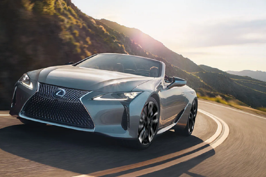 Lexus tăng độ cứng toàn bộ sản phẩm để cạnh tranh xe Đức