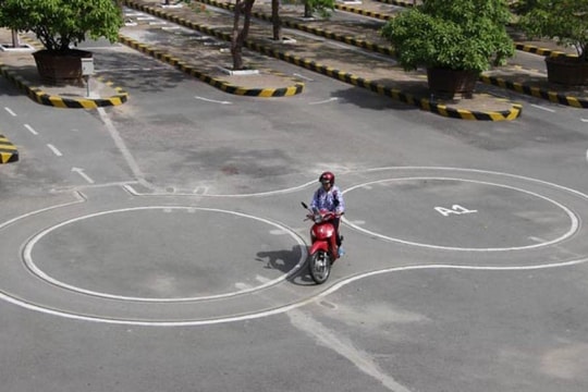 Từ 01/01/2025, có phải thi lại GPLX đã được cấp trước đó?