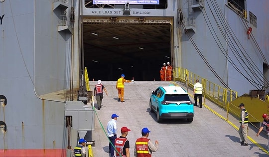 VinFast xuất khẩu 1.000 xe điện tay lái nghịch sang Indonesia