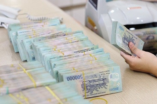 Lãi suất tiền gửi tiết kiệm tháng 9/2024: Chuyển động trái chiều