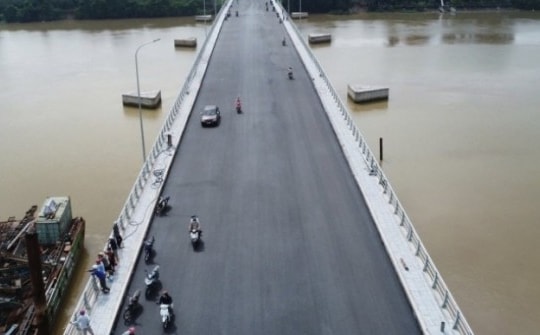 Thông xe cầu 500 tỷ đồng bắc qua sông Đồng Nai, kết nối 2 'thủ phủ' công nghiệp