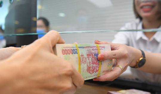 Nên gửi tiết kiệm kỳ hạn 1 tháng hay không kỳ hạn: Nhân viên ngân hàng lâu năm đưa ra lời khuyên mấu chốt