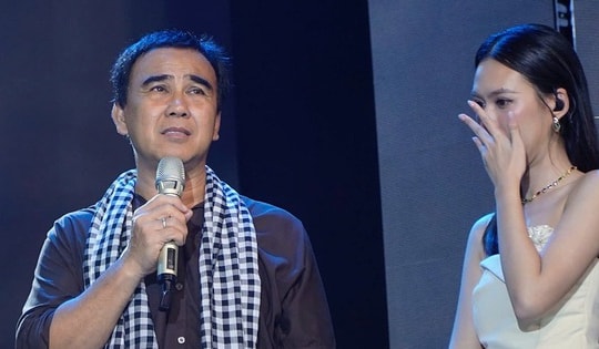 Quyền Linh khóc khi lần đầu chia sẻ về cha ruột, làm nhà báo hiếu mẹ