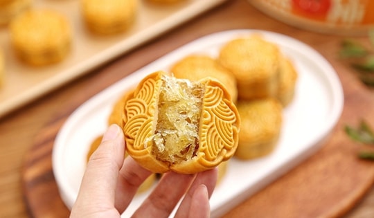 Cách làm bánh Trung thu tổ yến mà không cần tổ yến vẫn ngon và đẹp mắt vô cùng