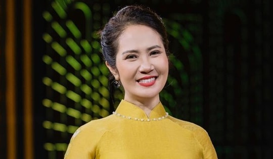 NSƯT Nguyệt Hằng: Bà ngoại ở tuổi 51, không muốn 4 con theo nghề mẹ