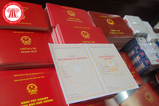 Mua bán bằng tốt nghiệp THPT giả bị xử phạt như thế nào?