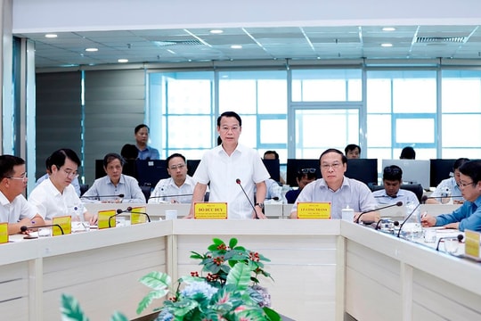 Bộ trưởng Đỗ Đức Duy kiểm tra công tác dự báo diễn biến Bão số 3