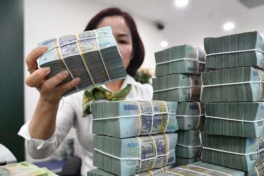 8 tháng đầu năm: Tín dụng tại Hà Nội tăng 13,44%,  TP.HCM chỉ tăng 4,5%