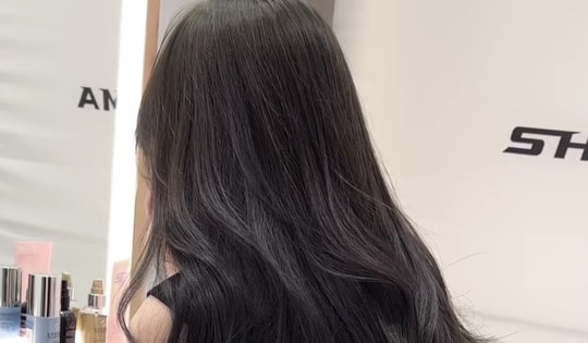 Thử gội đầu 3 lần, mái tóc bết mỏng của tôi thay đổi chóng mặt chỉ sau 2 tuần