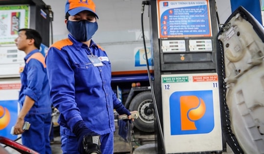 Giá xăng dầu giảm 3 phiên liên tiếp, xăng E5RON92 chưa đầy 20.000 đồng/lít