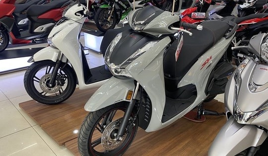 Giá xe SH mới nhất rẻ chưa từng có, thậm chí dưới giá đề xuất, hút khách hơn cả xe bình dân Air Blade, Vision