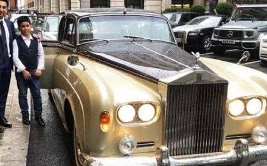 "Hoàng tử vắc-xin" là ai mà có cuộc sống sang chảnh ít người bì kịp