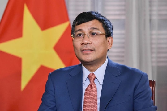 Thủ tướng bổ nhiệm lại Thứ trưởng Bộ Ngoại giao