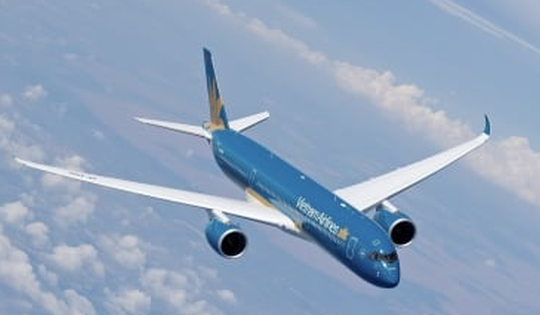 Các hãng hàng không liên tiếp ra thông báo huỷ, điều chỉnh lịch bay