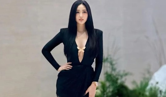 'Nghiện' khoe chân dài 1m18, Mai Phương Thúy gây tranh luận về phong cách thời trang