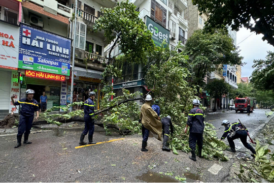 Bão số 3 đổ bộ Hà Nội: Công an Thủ đô ứng trực 100% quân số, sẵn sàng cứu hộ, cứu nạn