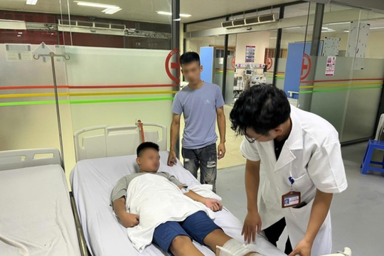 Bác sĩ Hà Nội trắng đêm cấp cứu nạn nhân bão Yagi