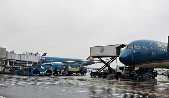 Sân bay, tàu hỏa đã hoạt động trở lại sau bão số 3 chưa?