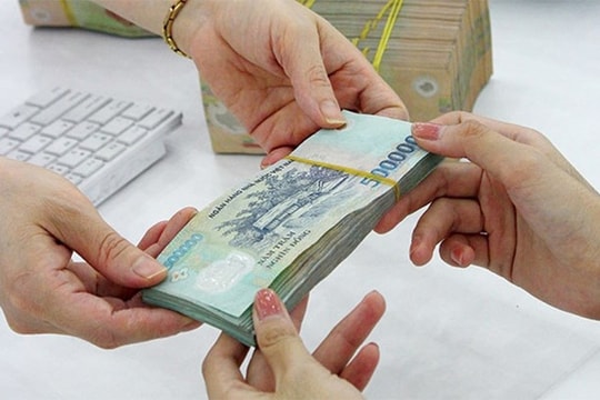 Bộ Chính trị nêu lý do chưa có bảng lương mới cho cán bộ, công chức, viên chức