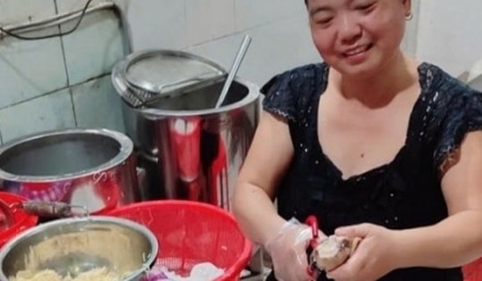 Kì lạ quán phở có giá chỉ 5.000 đồng/bát, gần 20 năm không tăng giá