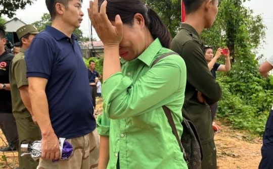 Vụ sập cầu Phong Châu: Vợ chồng tài xế mới gọi điện cho nhau, 30 phút sau thì mất liên lạc